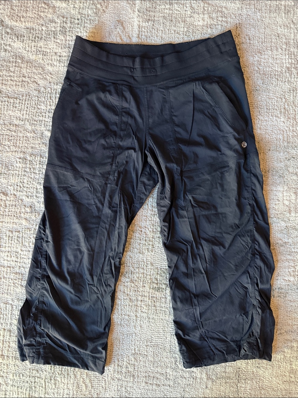 Lululemon black studio capri pants
